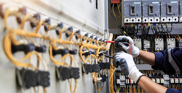 Professional Electrician technician working in Maple Heights-Lake Desire, WA